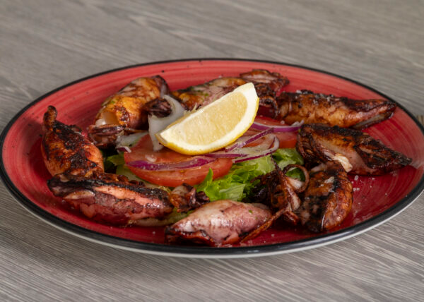 CHIPIRONES-A-LA-PLANCHA-scaled-600x428 GRILLED BABY SQUID - Imagen 1